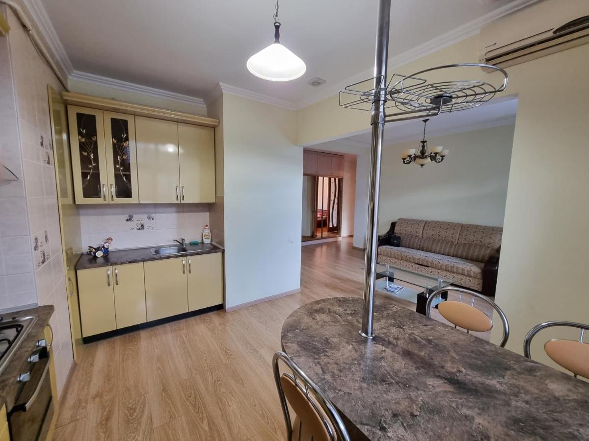 Stefan Cel Mare Apartment With 2 Rooms In The Heart Of Κισινάου Εξωτερικό φωτογραφία