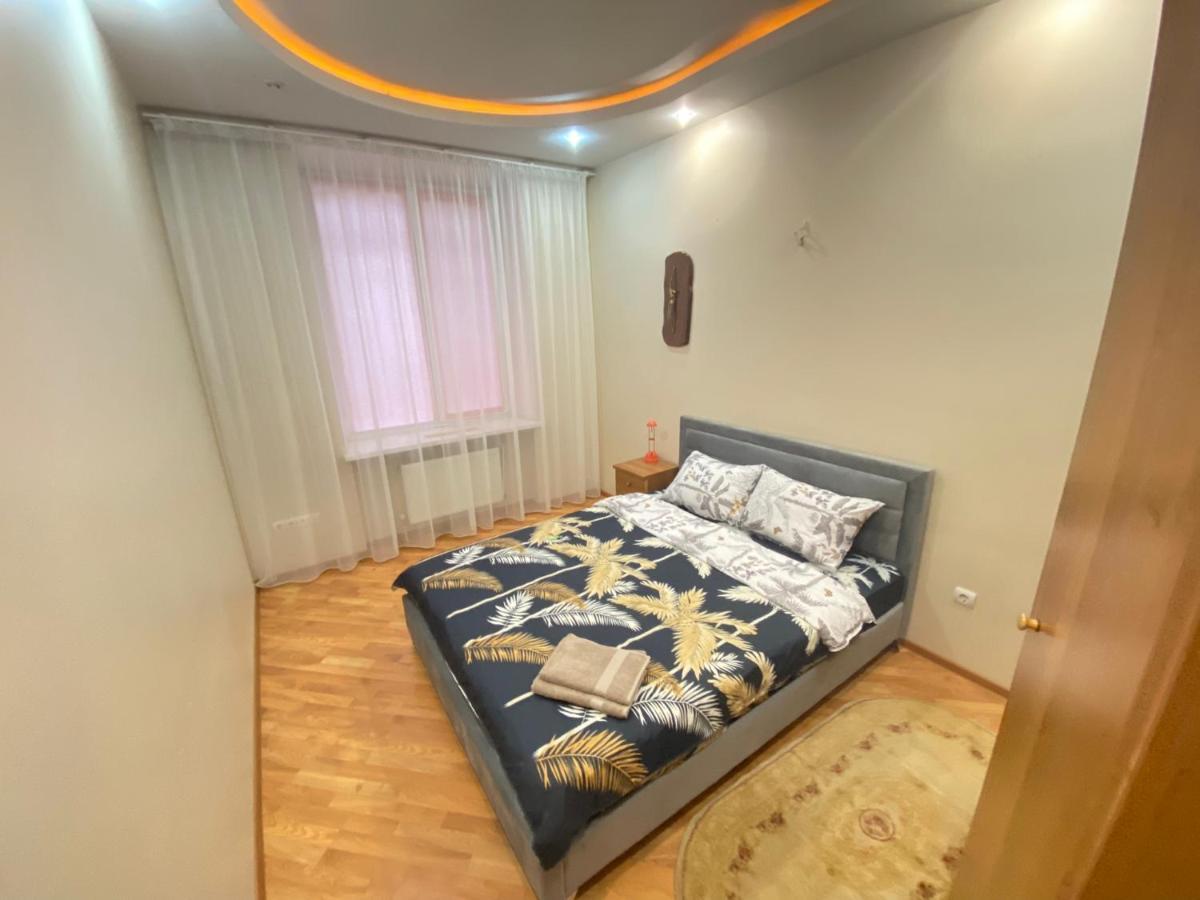 Stefan Cel Mare Apartment With 2 Rooms In The Heart Of Κισινάου Εξωτερικό φωτογραφία