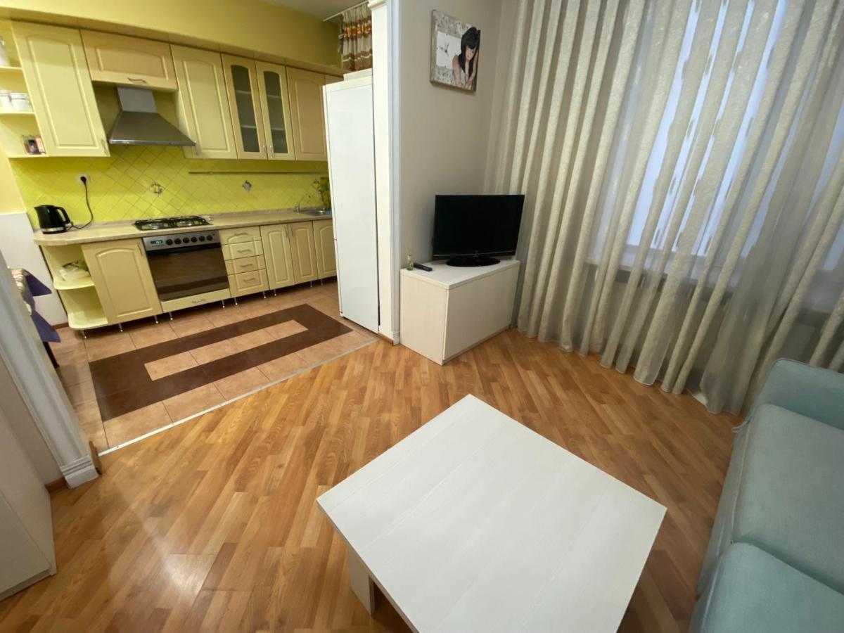 Stefan Cel Mare Apartment With 2 Rooms In The Heart Of Κισινάου Εξωτερικό φωτογραφία