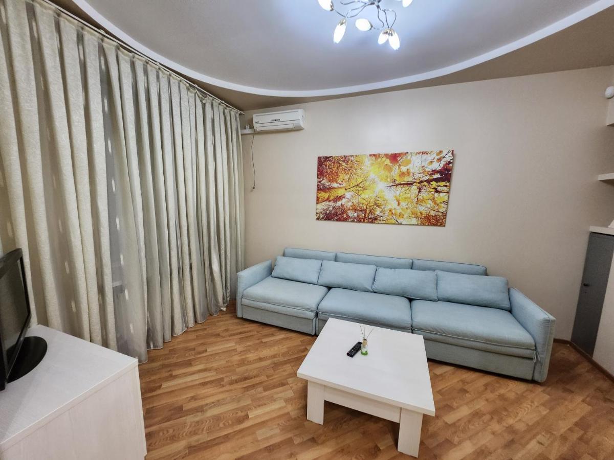 Stefan Cel Mare Apartment With 2 Rooms In The Heart Of Κισινάου Εξωτερικό φωτογραφία